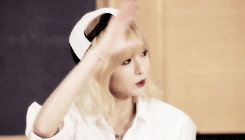 pinkhot:  trouble maker on a song for you ♪ 