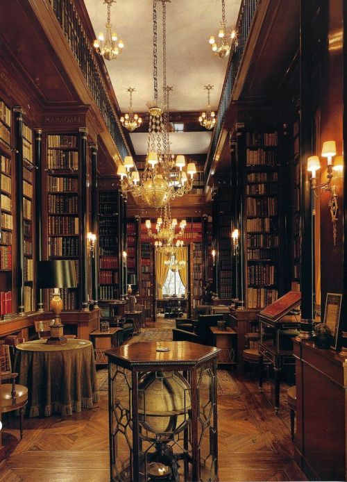 titillatingtales:This……is a sexy room.maya47000:Library, Edinburgh, Scotland