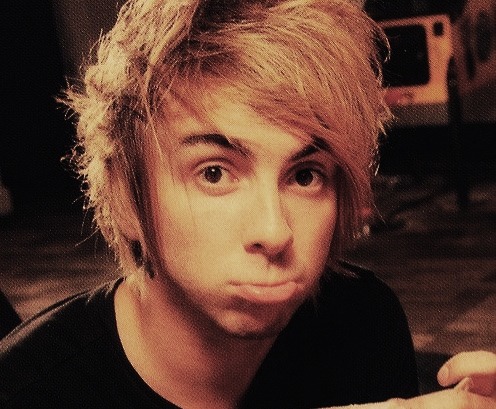 bring-me-alex-gaskarth:  Blonde Alex is my favourite Alex  look at this lil blonde