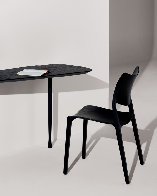  Inspiring image by Nomon including STUA Laclasica chair in black. A Jesús Gasca New Design Classic.