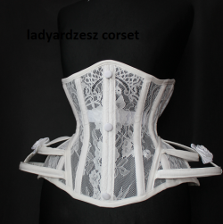 ladyardzesz:  white underbust lace pannier