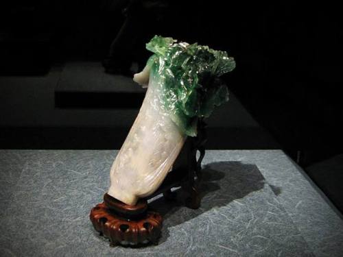 The Jadeite cabbage Carved in the workshops of the Chinese emperors at an unknown date, this famous 