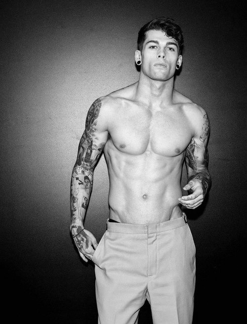 s-t-o-n-e-a-g-e:  hot damn