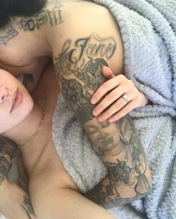 femaleintimacy:  Mornings with her.