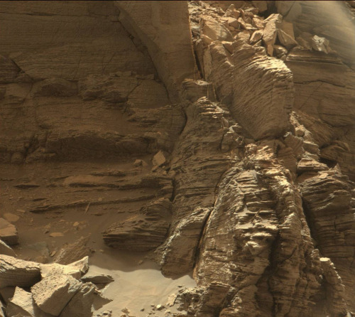 edwardspoonhands: brucesterling: climateadaptation: New pictures from Mars. Via: www.jpl