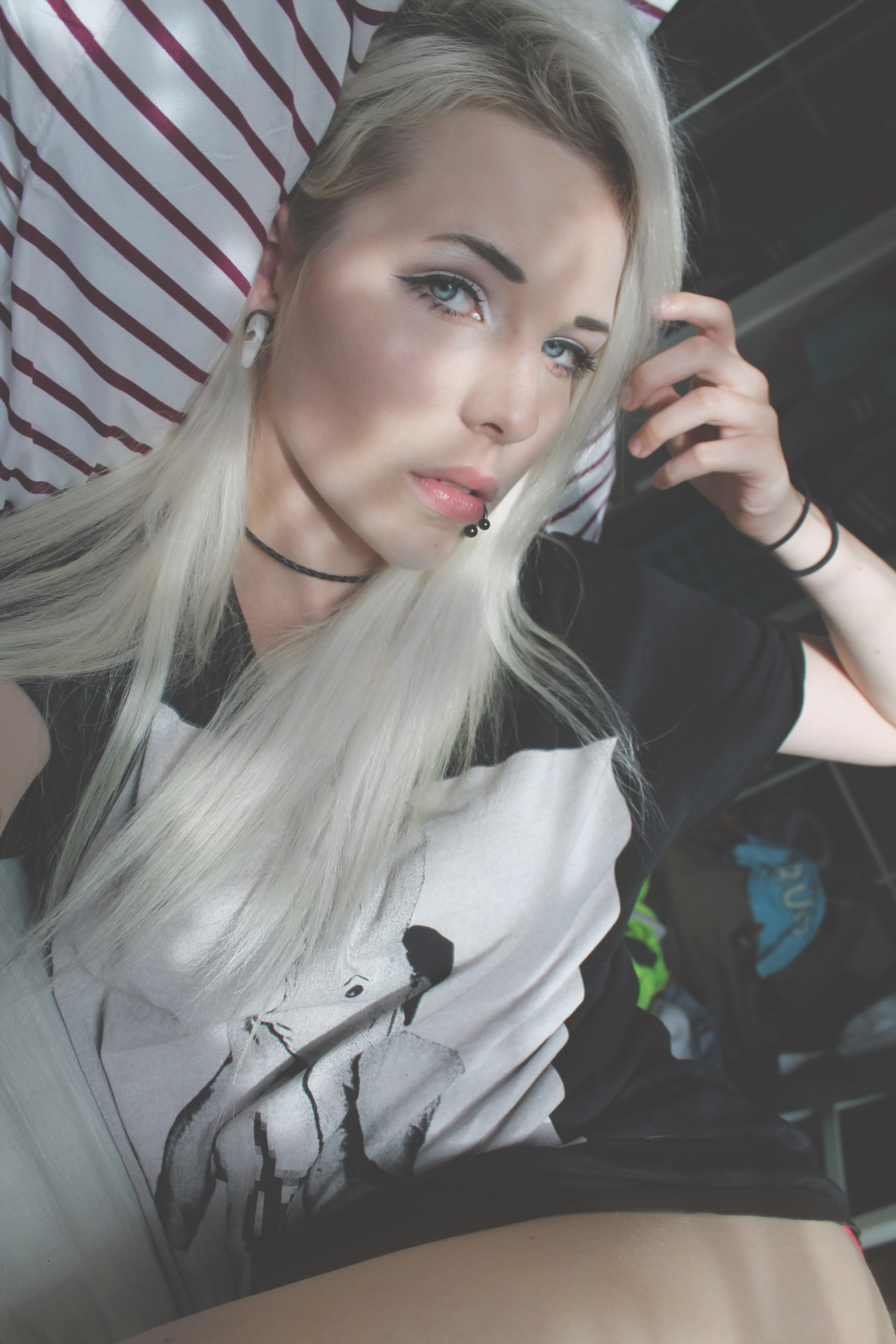 lillalexandras:  tired as fuuuck after work   