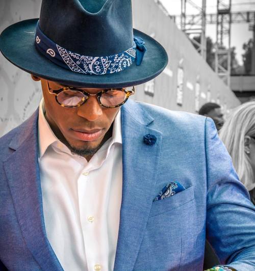 camnewtondaily:    cameron1newton: »ÃTTĒÑT1ŌÑ • tø • DËTÄ1LS«#iWmW -1OVE    Lord he is so fine to ME!