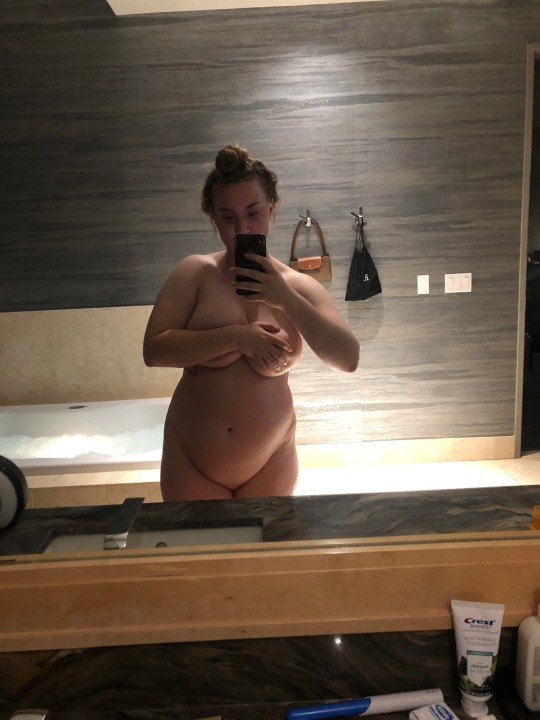 goodgirlgrow:Um, I’m really fat now