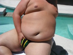 speedochubby:  Nice Latin guy from grommr