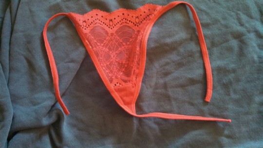 Resizing too-small G-string panties porn pictures