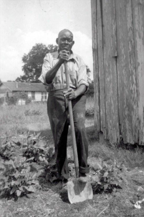 mashable:  We honor 150 years since the abolition of slavery in the United States. These portraits of black American men and women who had been slaves were taken in the late 1930s. [via] 