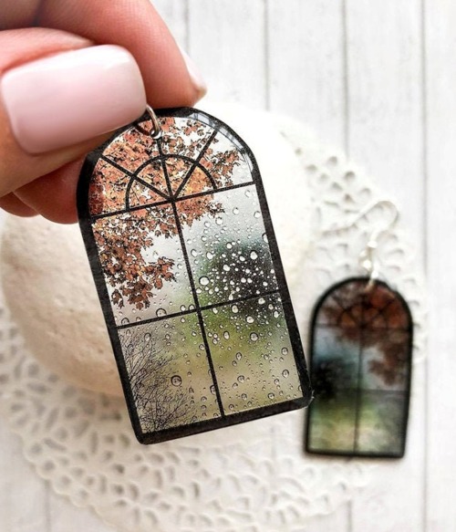 sosuperawesome:Window EarringsTomka Store on Etsy