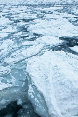 r2–d2:  Drift ice |  by u_ran2008