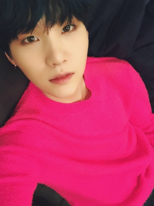 170213 Suga’s Tweet핫핑꾸(https://t.co/DQaRcND77O) Trans Hot pinkkuTrans cr; Jenny @ fyrapperline