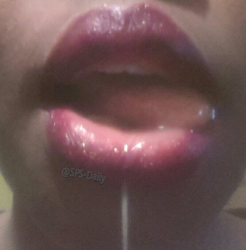 sps-daily:Submission juicy ass lips
