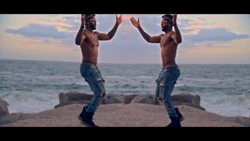 lamarworld1:Omarion booty &amp; 🍆
