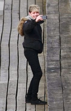 harryfeelstonaxx:  remember that selfie  here is it  