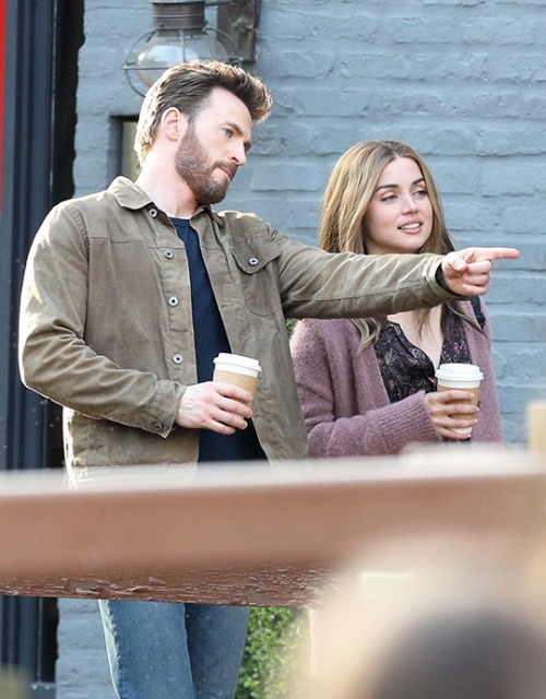 luvinchris:Chris Evans & Ana de Armas on the set of Ghosted