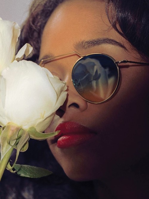 gordondiana:H.E.R. Photographed by Micaiah Carter