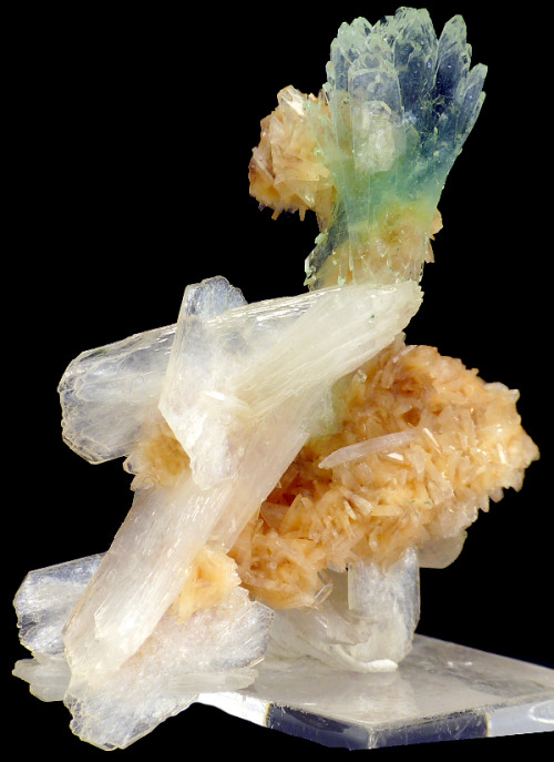 bijoux-et-mineraux:Fluorapophyllite, Stilbite and Heulandite - Aurangabad, Maharashtra, India