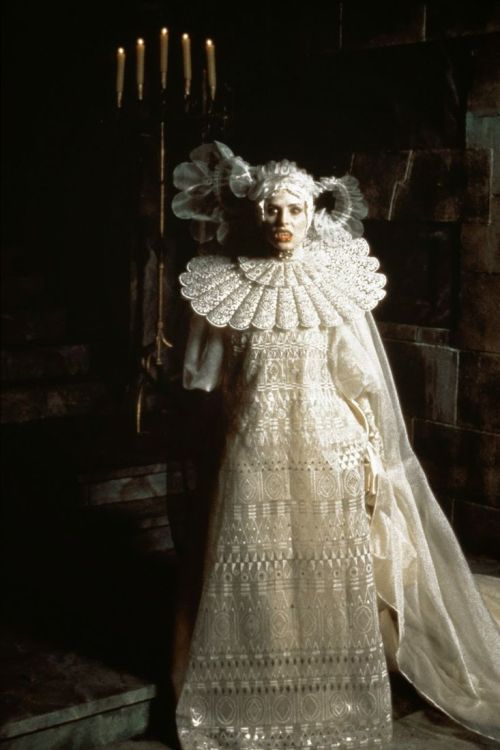 Sadie Frost as Lucy in Dracula by Francis Ford Coppola (1992) / costume by Eiko Ishioka