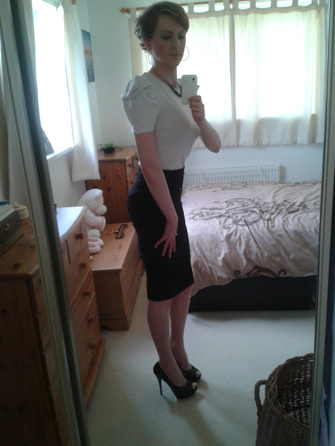 hgillmore:  Well Dressed Crossdressers and Transgendered Women