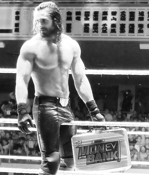 wweass: captainbigdickambrose:otherluces:rollins-central: creditNow that is a gorgeous photo.Mine.I 