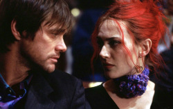 vasconcelei:  ”What a loss to spend that much time with someone, only to find out that she’s a stranger.”  Eternal Sunshine of the Spotless Mind (2004).