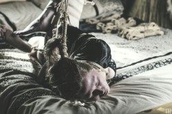 gazawhitehouse:  Rope and photography: Gary