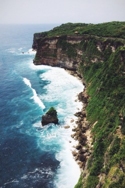 lockdownheaven: Uluwatu temple cliff