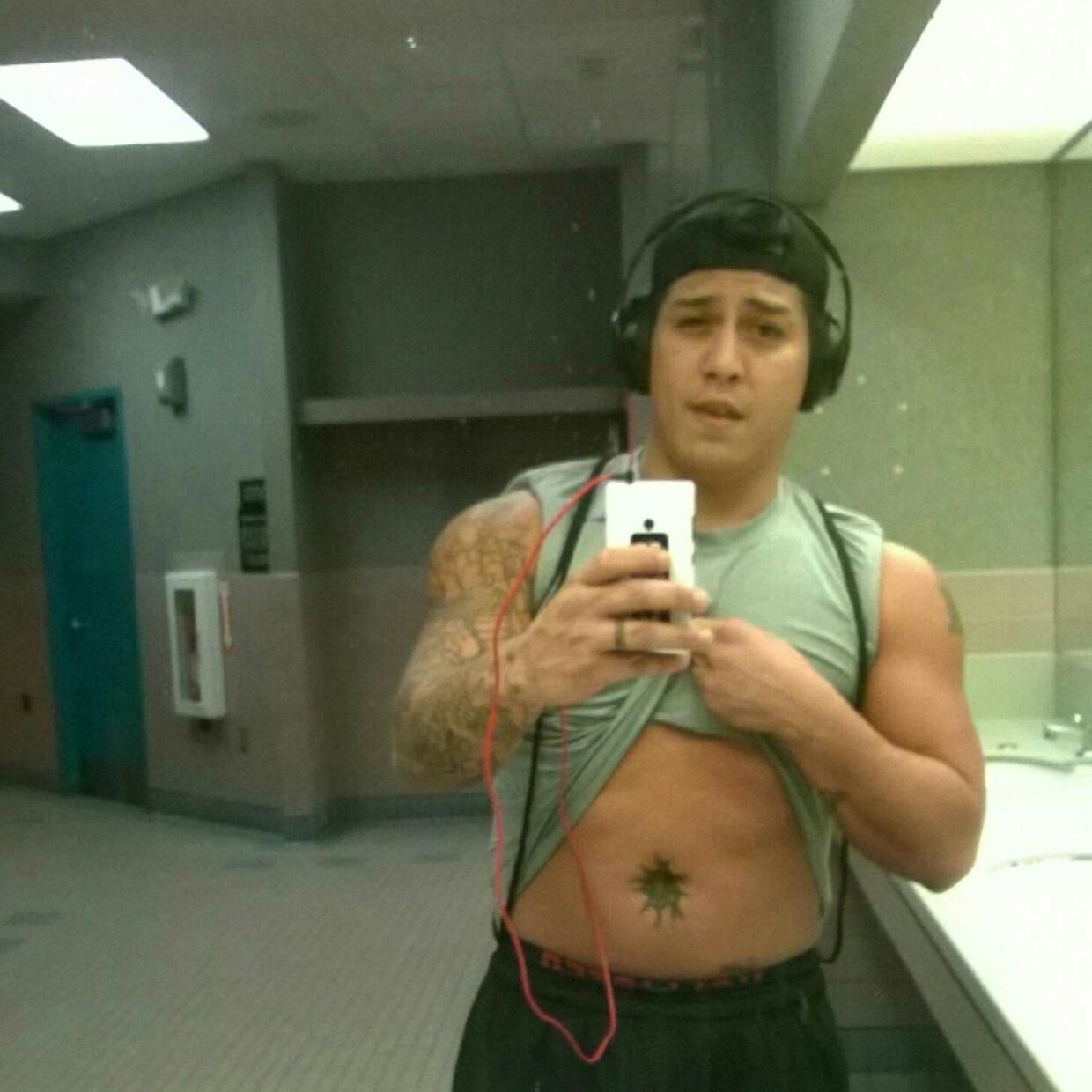 lexraw:  Just a little something #bigdicklatino