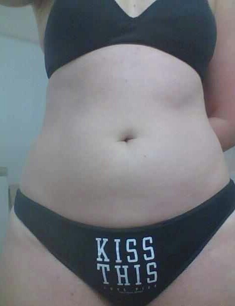 midwestmilf9000:  Midwestmilf9000 cell pic  Love too