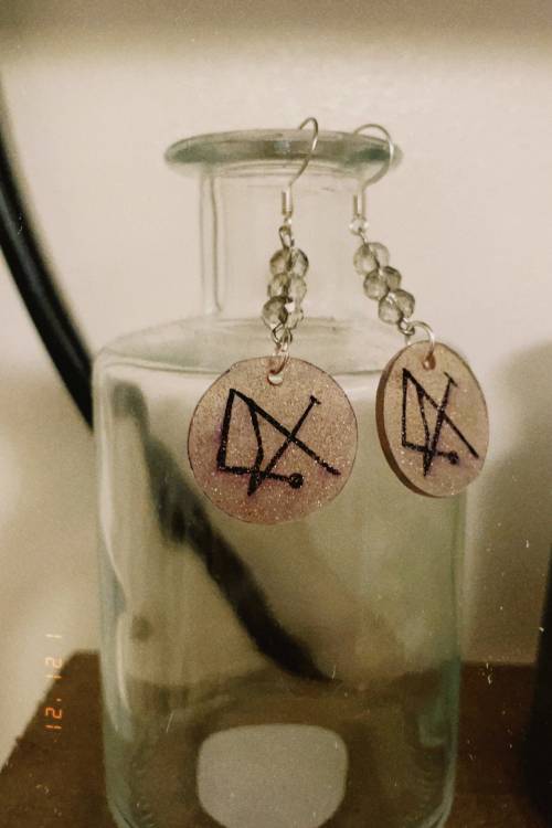 wings-and-pixie-dust:christowitch:The Return to Sender Earrings &lt;—— Click HereThe Story behind th