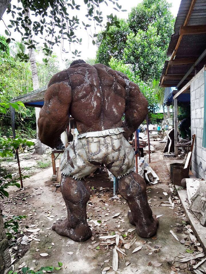 steampunktendencies:  Hulk Sculpture Made From Scrap Metal And Used Car Parts By