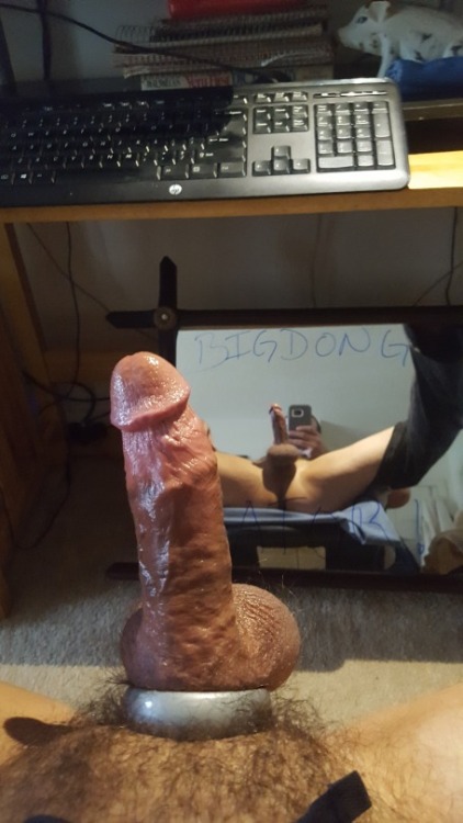 420bate:  THIS IS WHERE I SIT AND DO MY MASTURBATING.