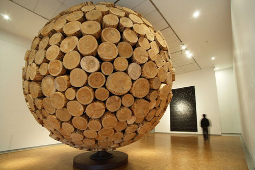 cosascool:  Giant Wooden Spheres Made from Interlocking Wood by Lee Jae-Hyo 