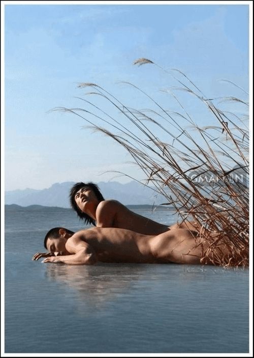 east-asia-guys:  busankim:  Male body embrace the natural  http://east-asia-guys.tumblr.com/post/57155378032/east-asia-guys-thank-you-for-following