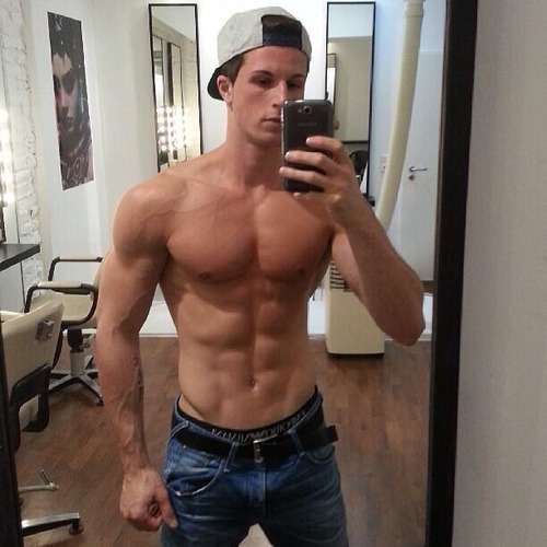 uclafratboy:  Real white Socal frat boy posting things I like check me out at: 