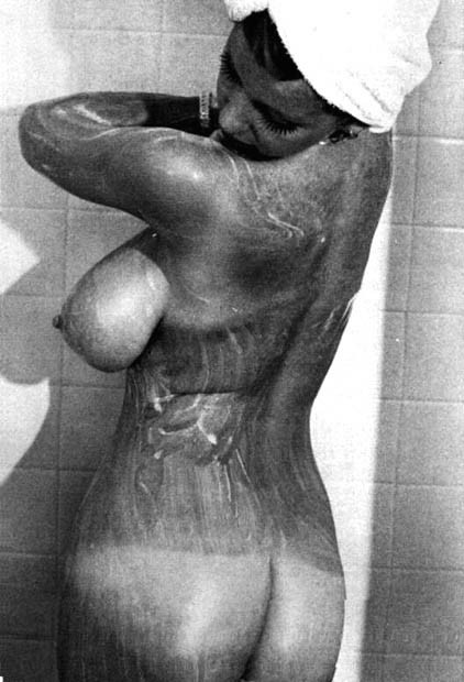 Porn photo thejigglejoint:  Roberta Pedon