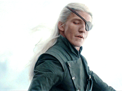 AEMOND TARGARYENS2E4 | The Red Dragon & The Gold
