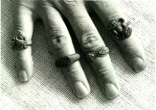 Photograph of finger rings from a Roman jewellery hoard found at Snettisham, Norfolk Image from Norf