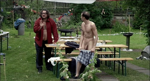 famousnudenaked:  Barnaby Metschurat Naked!!! 