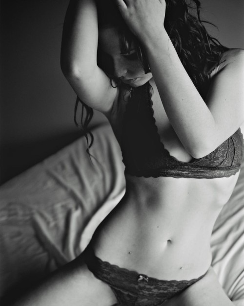 Sway| @_ciarajanee_ by @themorty #themorty #bnw #lingerie #blackandwhiteisworththefight #blackandwhi