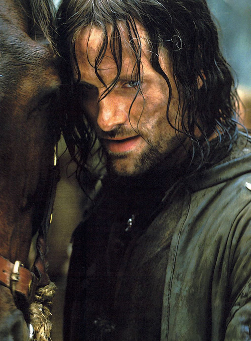 specialhell:  #remember how disappointing it was when aragorn finally had a bath when he became king? 