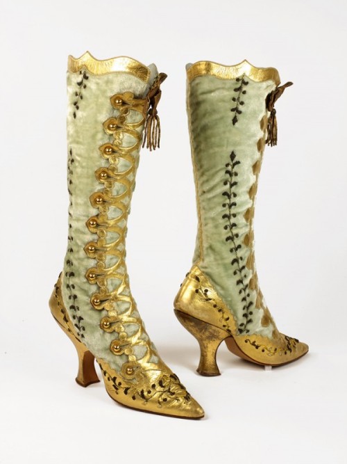 ephemeral-elegance:Velvet and Leather Buttoned Boots, ca. 1890svia Bata Shoe Museum