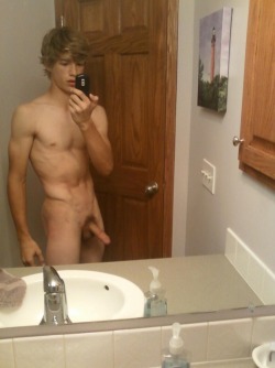 dirtyboyselfies:  Horny guys near you are