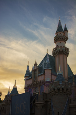 mattunited:Sunset at Cinderella’s Castle
