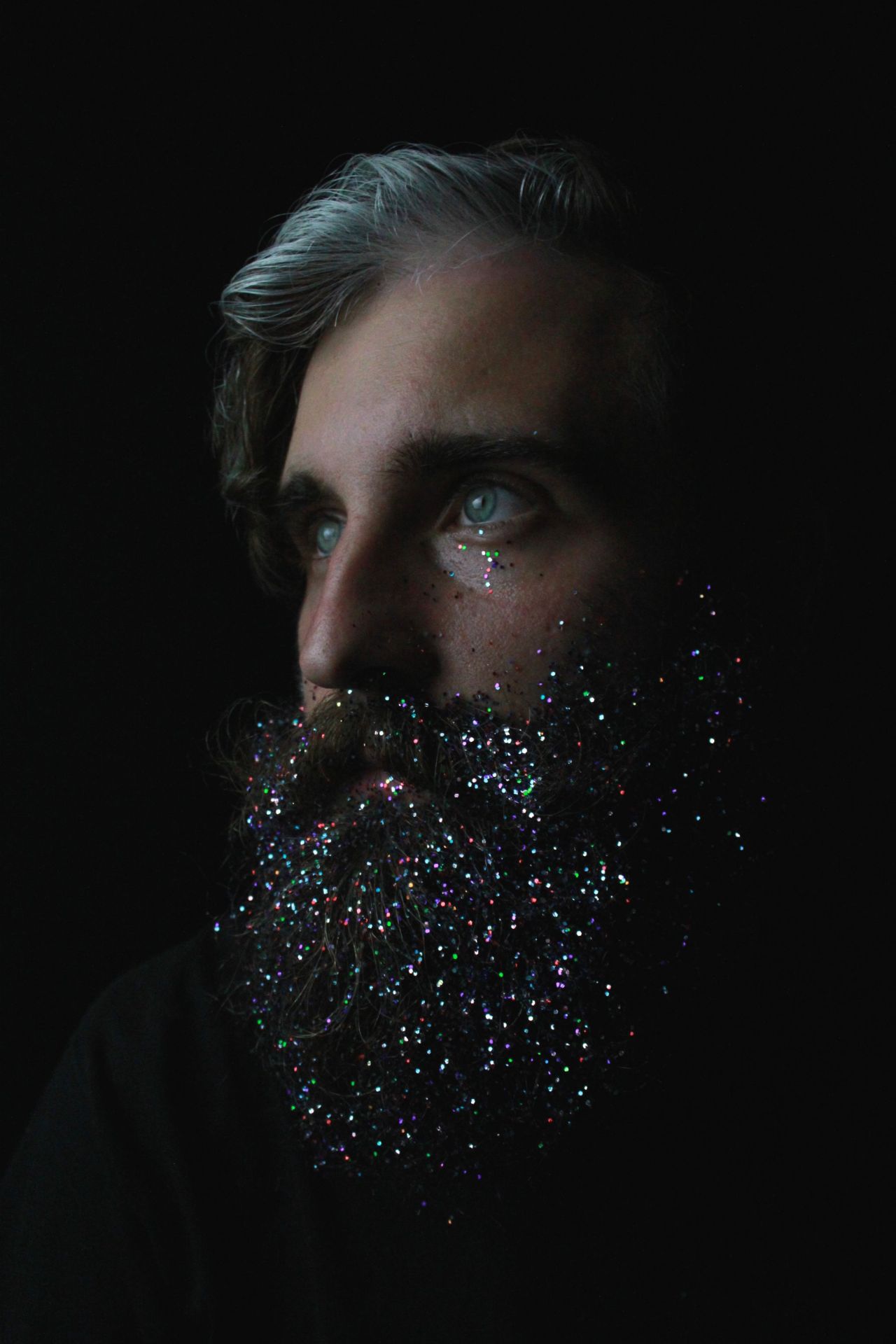 candiedmoon:
“ so-boujie:
“ stunningpicture:
“ No amount of hot showers will get rid of the glitter on me now. Hopefully you guys think it was worth it!
”
your beard is the night that poets write about
”
so beautiful.
”