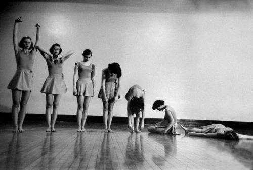 onlyoldphotography: Walter Sanders: Posture Class for Girls at Barnard College, students demonstrati