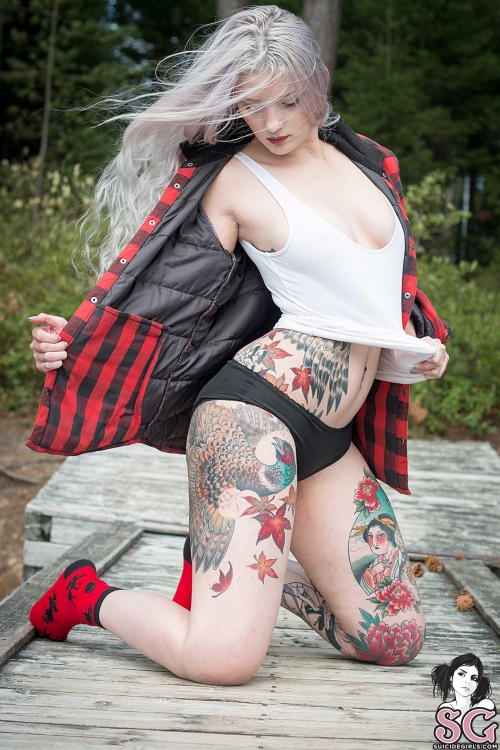 nudetattoed:  Vehera - Québécoise